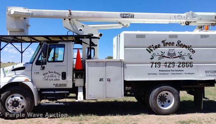 image for item DP3312 2003 International 4300  forestry bucket truck