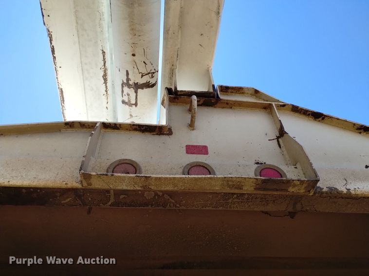 image for item DP3312 2003 International 4300  forestry bucket truck