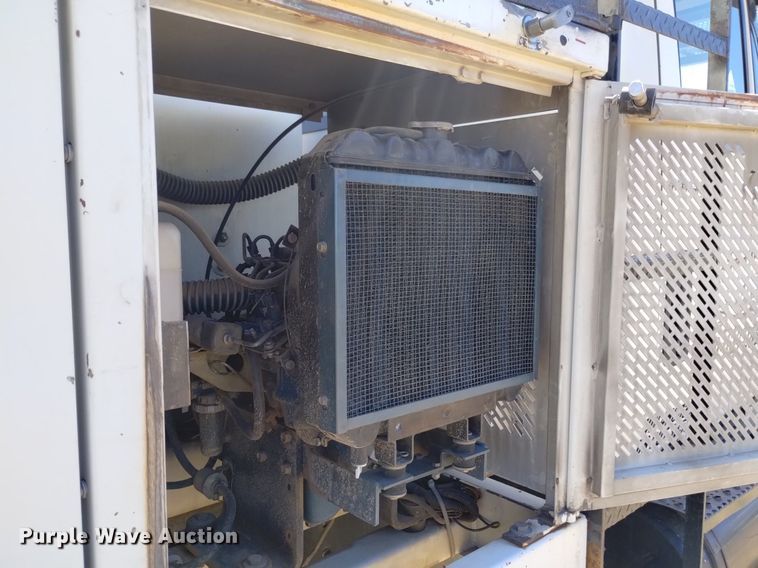 image for item DP3312 2003 International 4300  forestry bucket truck