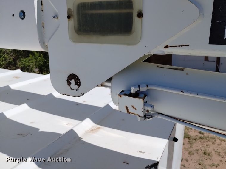 image for item DP3312 2003 International 4300  forestry bucket truck