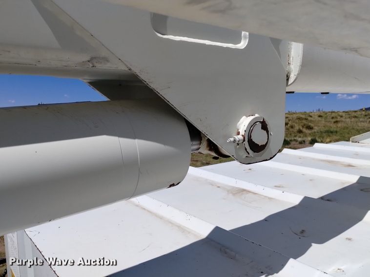 image for item DP3312 2003 International 4300  forestry bucket truck