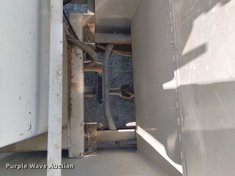 image for item DP3312 2003 International 4300  forestry bucket truck