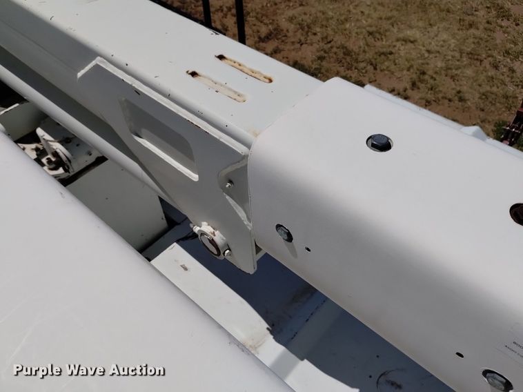 image for item DP3312 2003 International 4300  forestry bucket truck