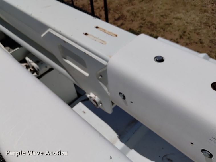 image for item DP3312 2003 International 4300  forestry bucket truck