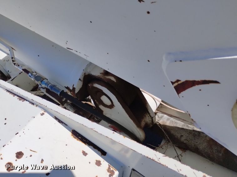 image for item DP3312 2003 International 4300  forestry bucket truck