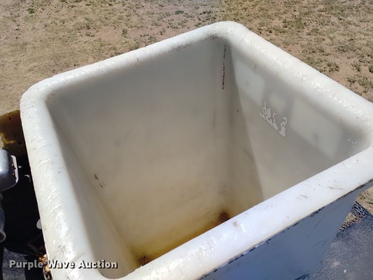 image for item DP3312 2003 International 4300  forestry bucket truck