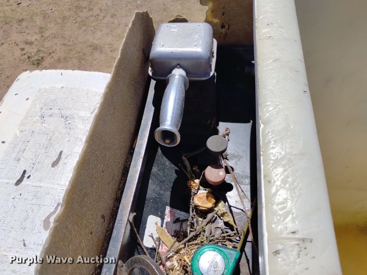 image for item DP3312 2003 International 4300  forestry bucket truck