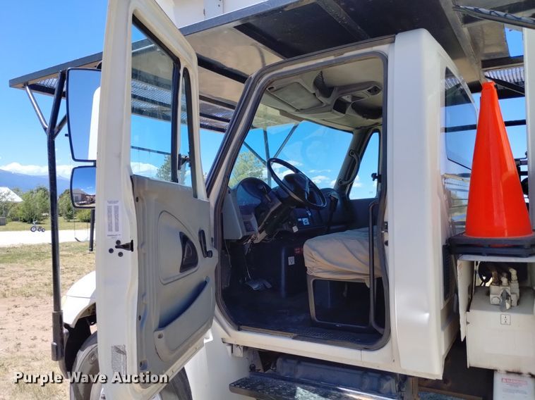 image for item DP3312 2003 International 4300  forestry bucket truck