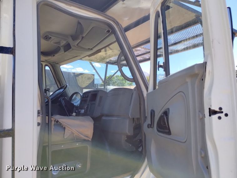 image for item DP3312 2003 International 4300  forestry bucket truck