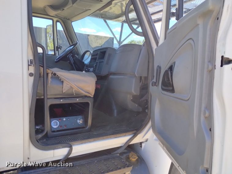 image for item DP3312 2003 International 4300  forestry bucket truck