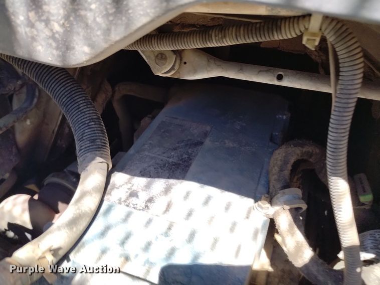 image for item DP3312 2003 International 4300  forestry bucket truck