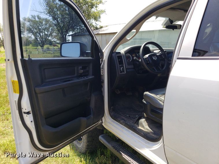 image for item DP8056 2014 Dodge Ram 2500  Crew Cab pickup truck