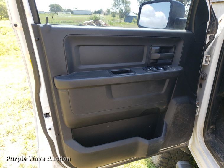 image for item DP8056 2014 Dodge Ram 2500  Crew Cab pickup truck