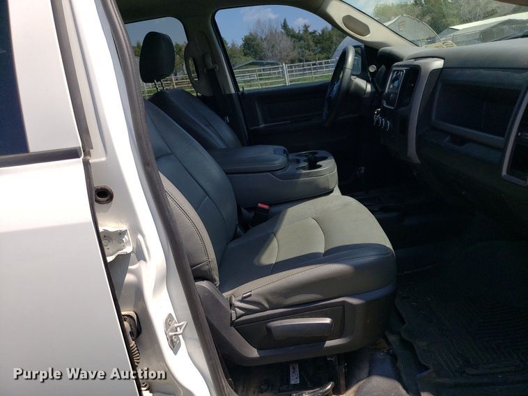 image for item DP8056 2014 Dodge Ram 2500  Crew Cab pickup truck