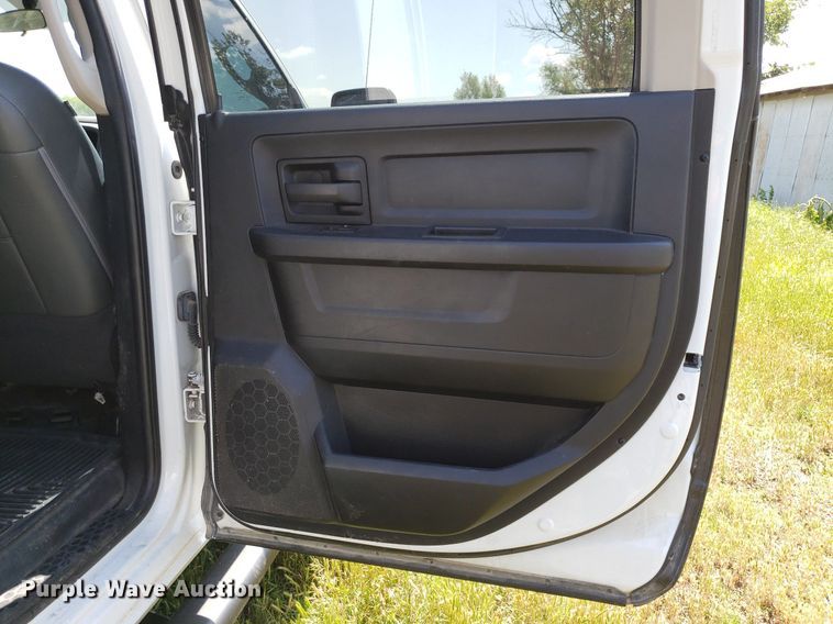 image for item DP8056 2014 Dodge Ram 2500  Crew Cab pickup truck