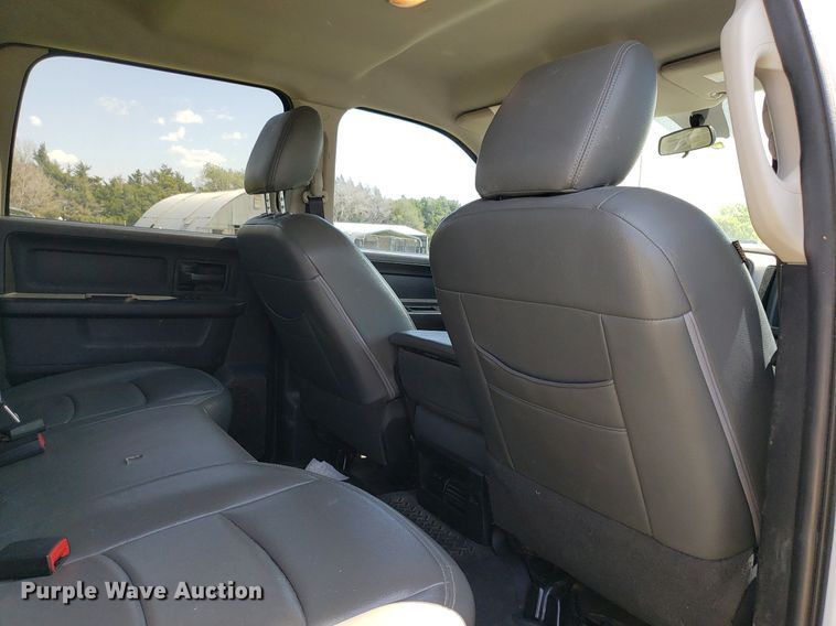 image for item DP8056 2014 Dodge Ram 2500  Crew Cab pickup truck