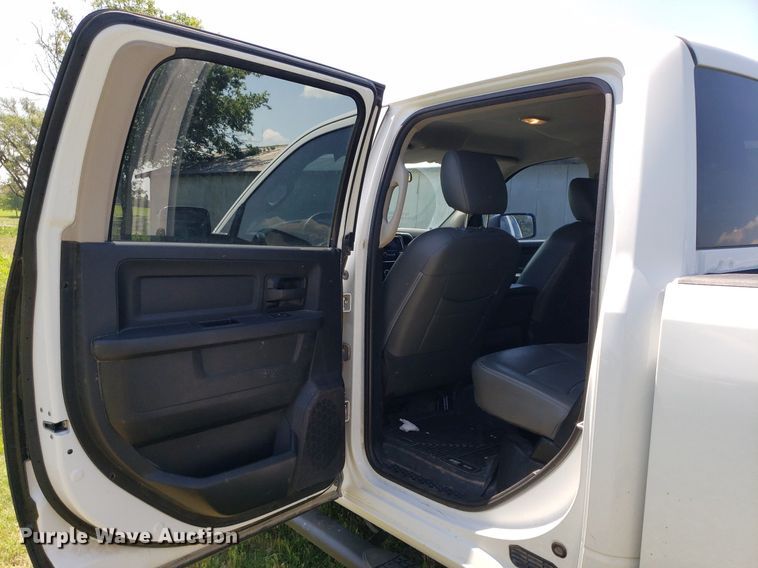image for item DP8056 2014 Dodge Ram 2500  Crew Cab pickup truck