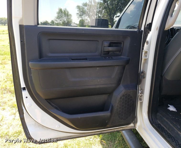 image for item DP8056 2014 Dodge Ram 2500  Crew Cab pickup truck