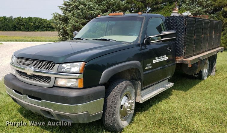 image for item DP8066 2003 Chevrolet 3500  utility bed pickup truck