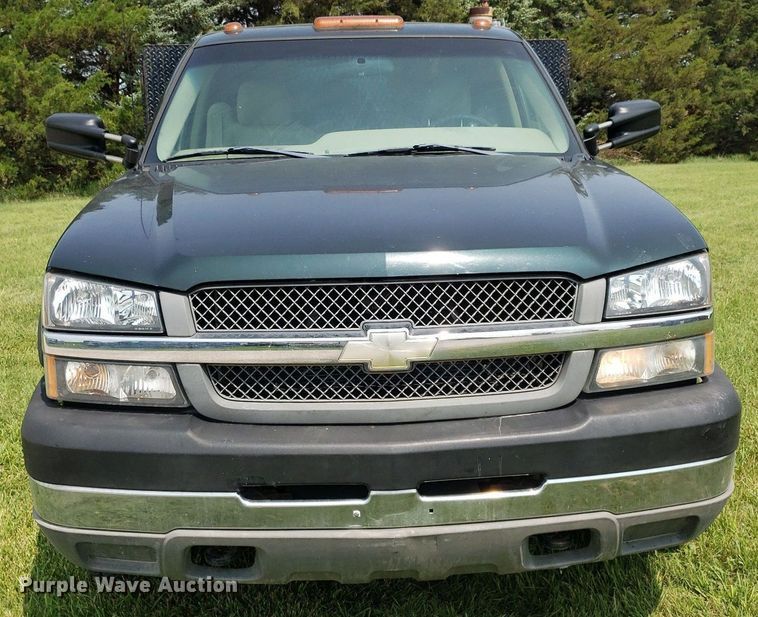 image for item DP8066 2003 Chevrolet 3500  utility bed pickup truck
