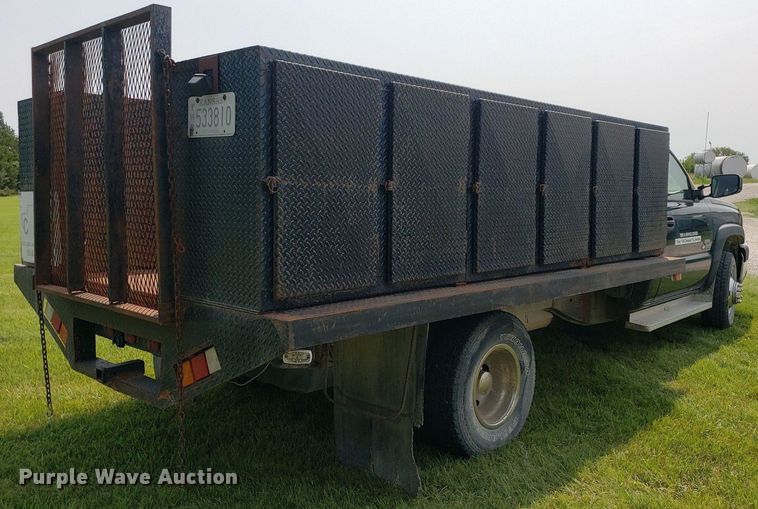 image for item DP8066 2003 Chevrolet 3500  utility bed pickup truck
