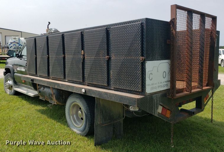 image for item DP8066 2003 Chevrolet 3500  utility bed pickup truck