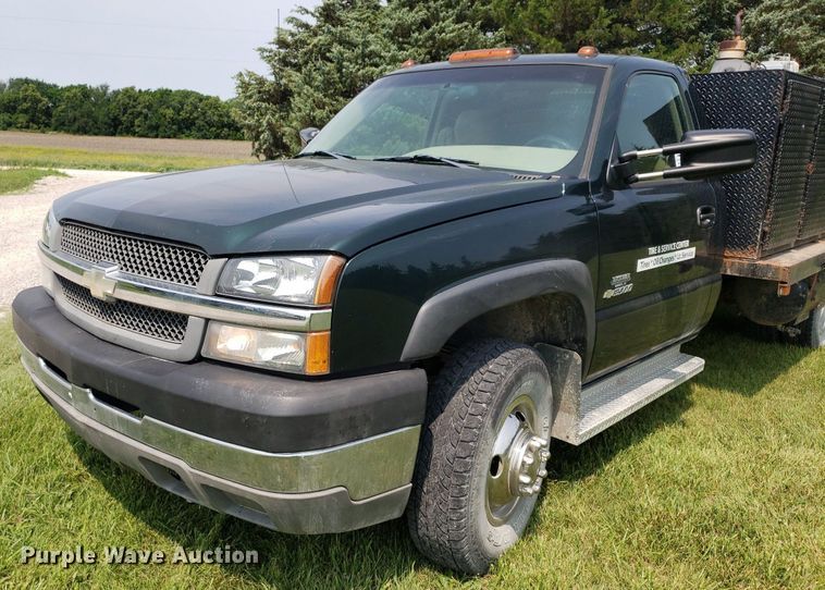 image for item DP8066 2003 Chevrolet 3500  utility bed pickup truck