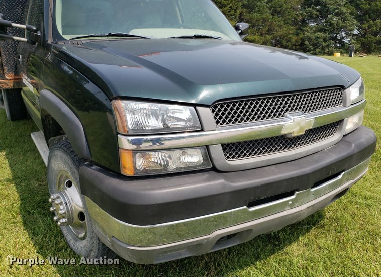 image for item DP8066 2003 Chevrolet 3500  utility bed pickup truck