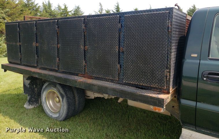 image for item DP8066 2003 Chevrolet 3500  utility bed pickup truck