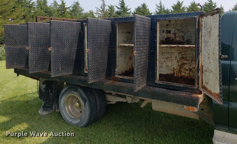 image for item DP8066 2003 Chevrolet 3500  utility bed pickup truck