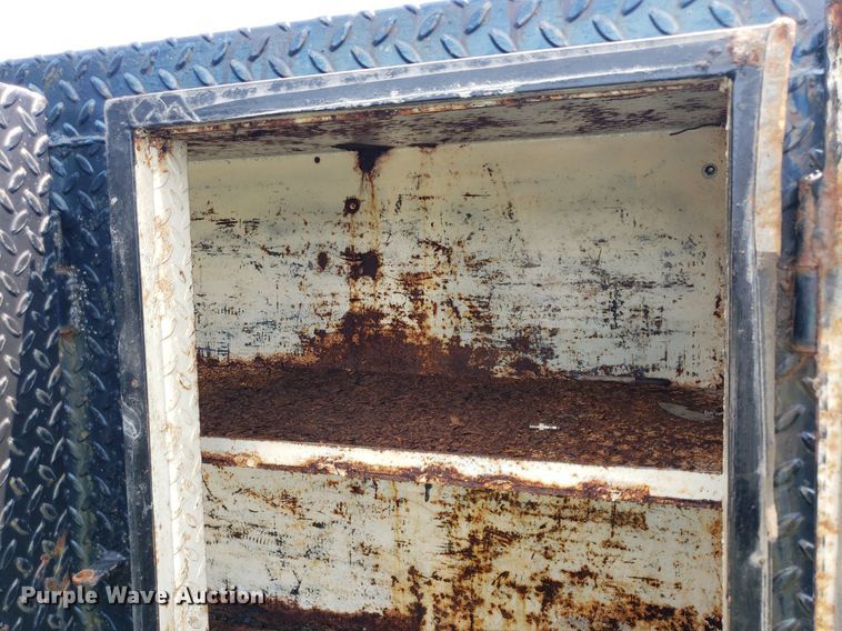 image for item DP8066 2003 Chevrolet 3500  utility bed pickup truck