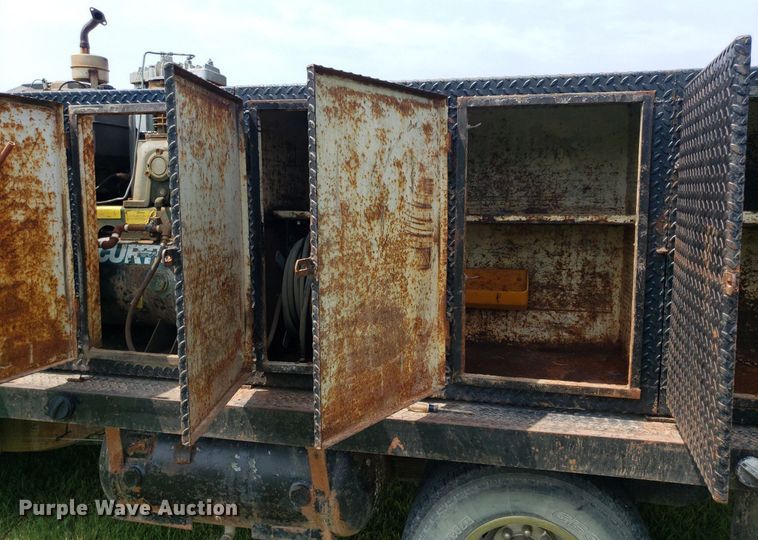 image for item DP8066 2003 Chevrolet 3500  utility bed pickup truck