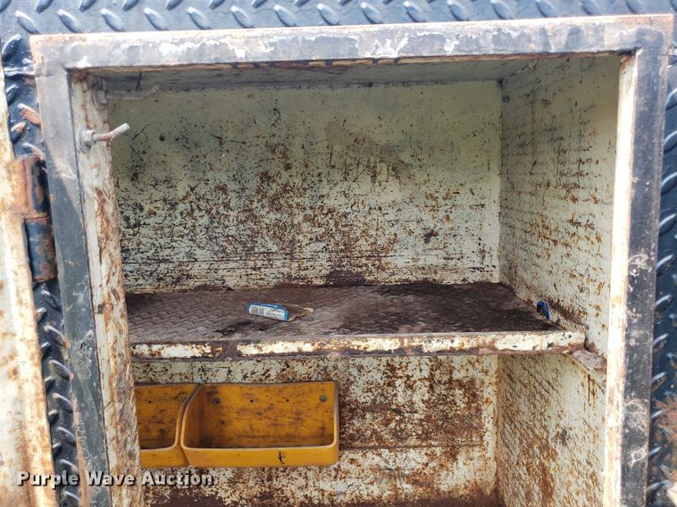 image for item DP8066 2003 Chevrolet 3500  utility bed pickup truck