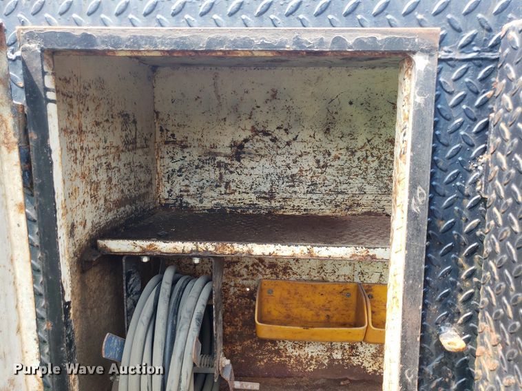 image for item DP8066 2003 Chevrolet 3500  utility bed pickup truck