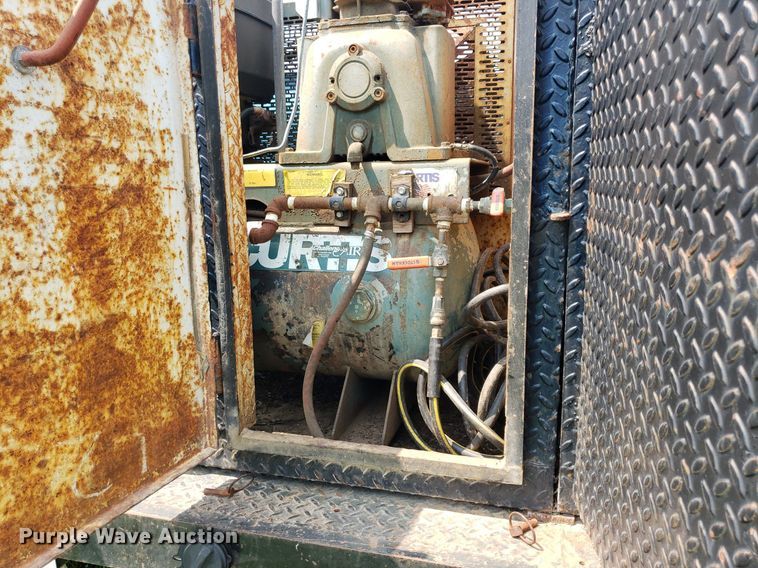 image for item DP8066 2003 Chevrolet 3500  utility bed pickup truck