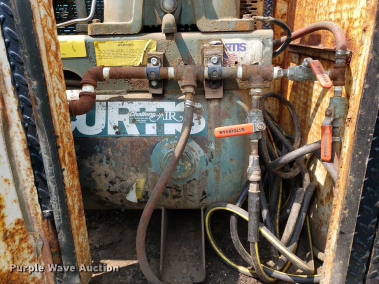 image for item DP8066 2003 Chevrolet 3500  utility bed pickup truck