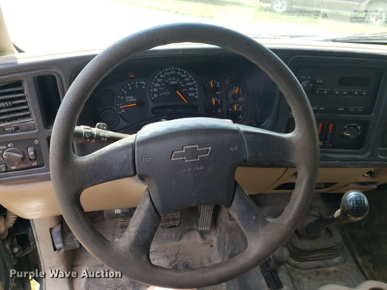 image for item DP8066 2003 Chevrolet 3500  utility bed pickup truck