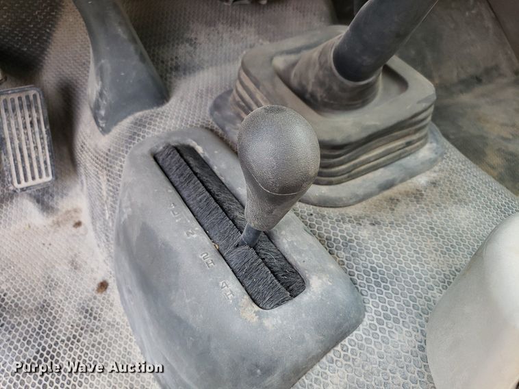 image for item DP8066 2003 Chevrolet 3500  utility bed pickup truck