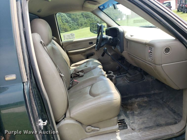 image for item DP8066 2003 Chevrolet 3500  utility bed pickup truck