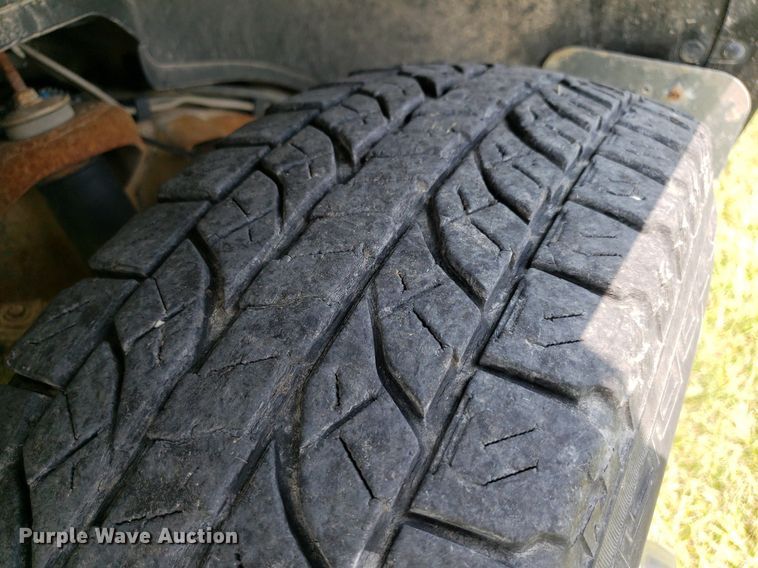 image for item DP8066 2003 Chevrolet 3500  utility bed pickup truck