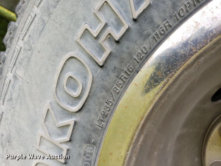 image for item DP8066 2003 Chevrolet 3500  utility bed pickup truck