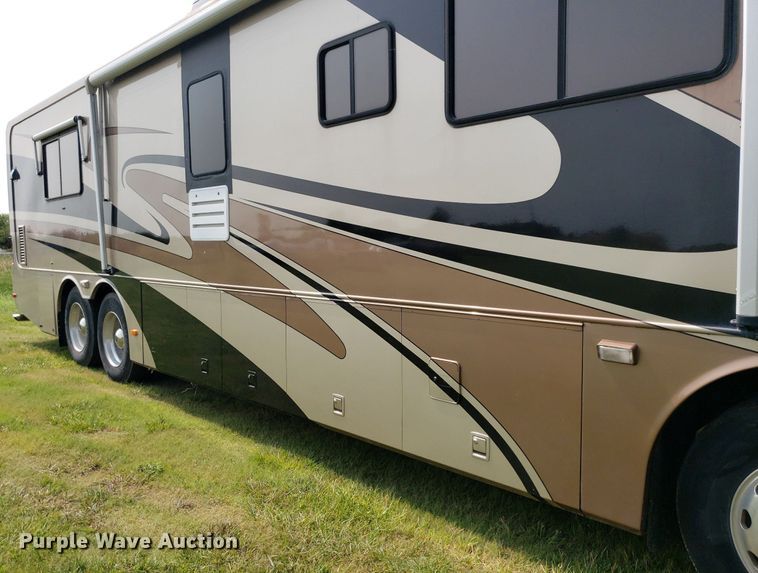 image for item DP8067 2001 Monaco Dynasty Coach  RV