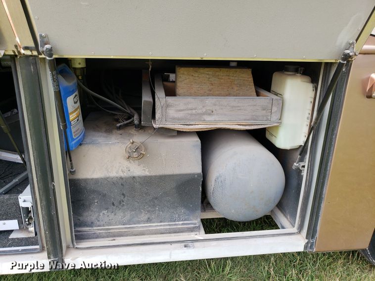 image for item DP8067 2001 Monaco Dynasty Coach  RV