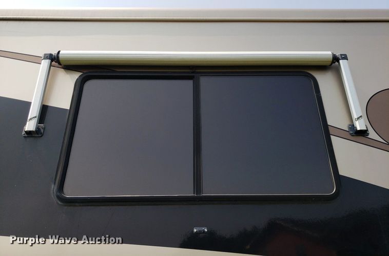 image for item DP8067 2001 Monaco Dynasty Coach  RV