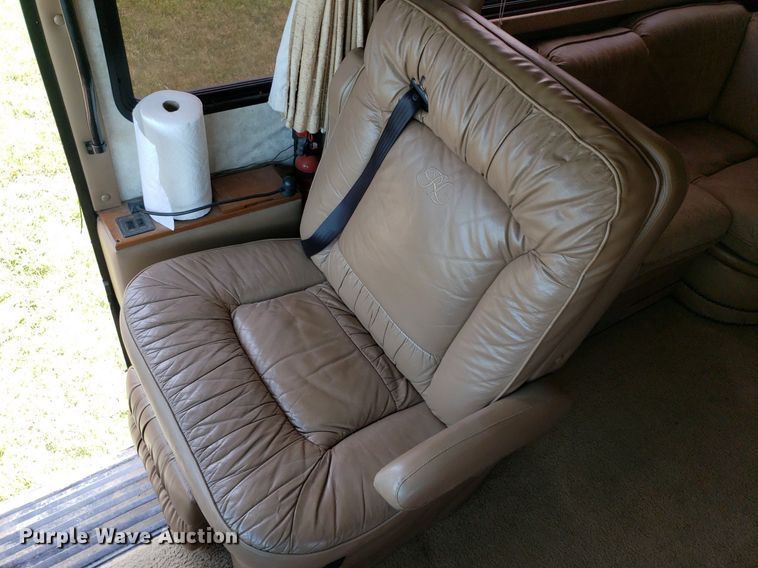 image for item DP8067 2001 Monaco Dynasty Coach  RV