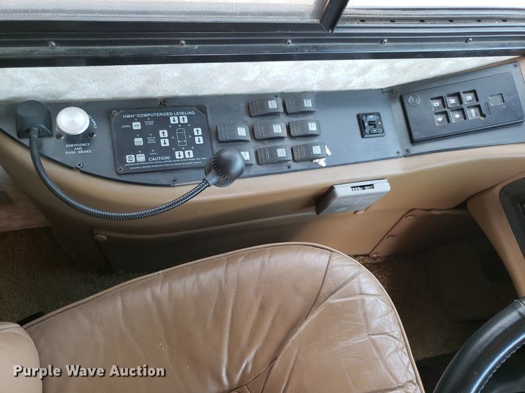 image for item DP8067 2001 Monaco Dynasty Coach  RV