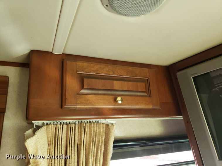 image for item DP8067 2001 Monaco Dynasty Coach  RV