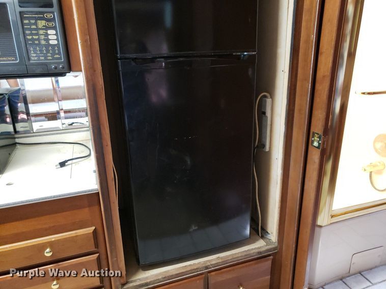 image for item DP8067 2001 Monaco Dynasty Coach  RV