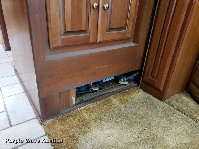 image for item DP8067 2001 Monaco Dynasty Coach  RV