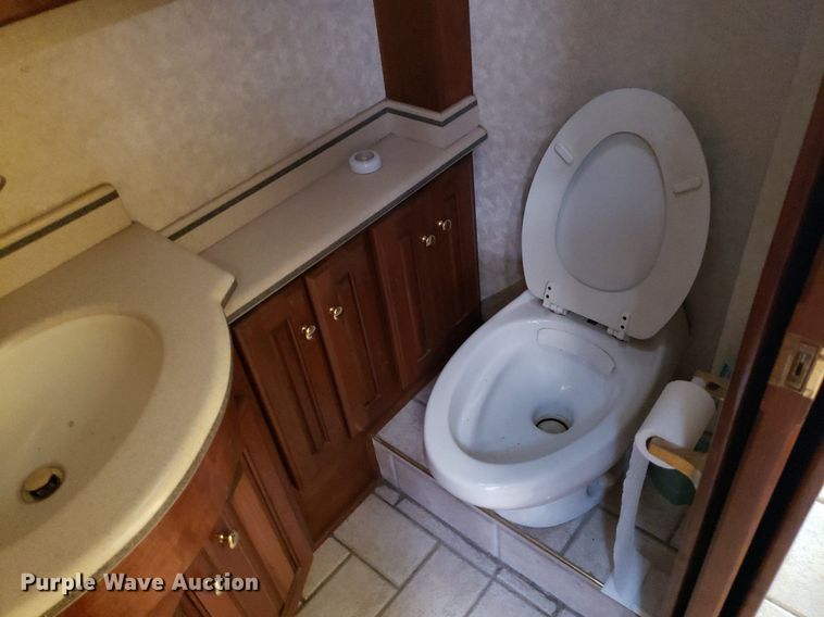 image for item DP8067 2001 Monaco Dynasty Coach  RV